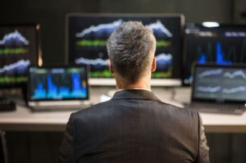 华尔街股债汇三杀下，哪家公募基金成最大输家？  第1张