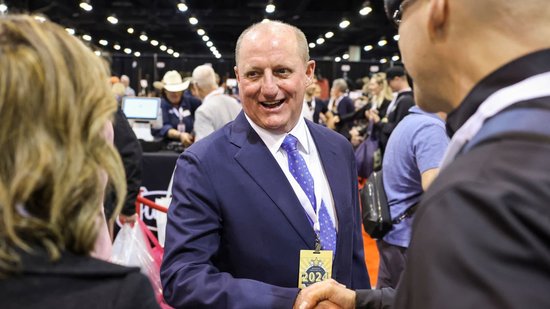 看看阿贝尔是如何一步一步成为巴菲特的接班人的 第1张 看看阿贝尔是如何一步一步成为巴菲特的接班人的 第1张