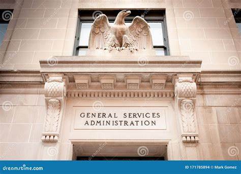 外盘头条:美制定首批贸易谈判优先名单 纽瓦克机场雷达屏幕再现故障 美国考虑赋予格陵兰岛特殊地位 第5张 外盘头条:美制定首批贸易谈判优先名单 纽瓦克机场雷达屏幕再现故障 美国考虑赋予格陵兰岛特殊地位 第5张