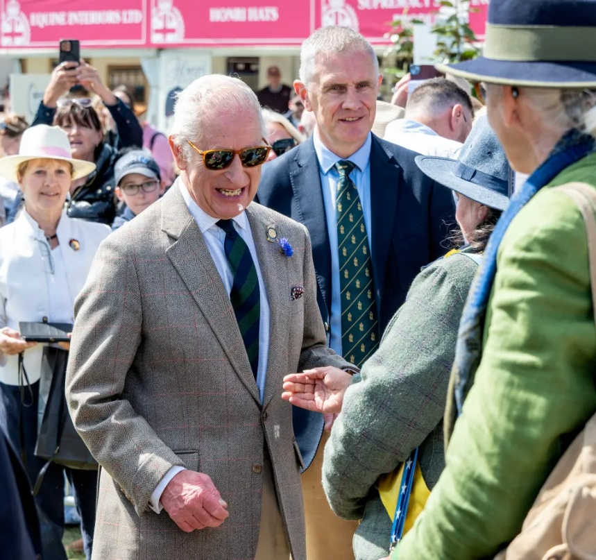 冷落特斯拉?外媒:英国国王购入莲花品牌电动汽车 第1张 冷落特斯拉?外媒:英国国王购入莲花品牌电动汽车 第1张