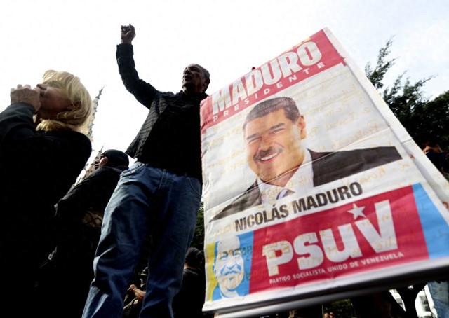 第1现场|遭袭后的委内瑞拉:药店排队、油站关闭、民众集会抗议 第1张 第1现场|遭袭后的委内瑞拉:药店排队、油站关闭、民众集会抗议 第1张